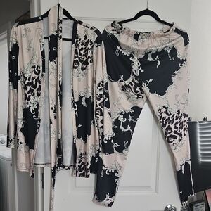 SHEIN Black and Cream Patterned Set